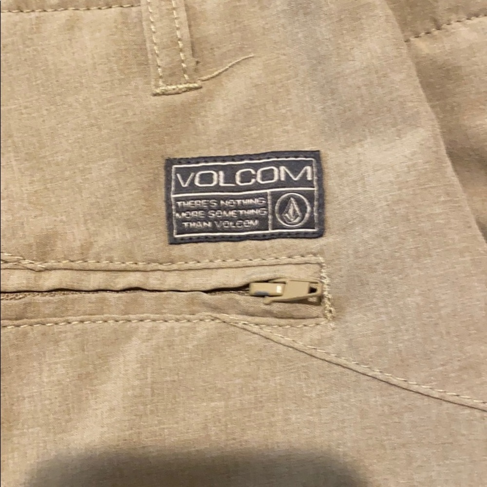 VolcolmChino hybrid short
4 way stretch 30 waist